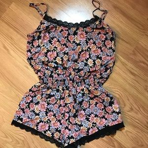 Floral Print & Lace Trim Romper